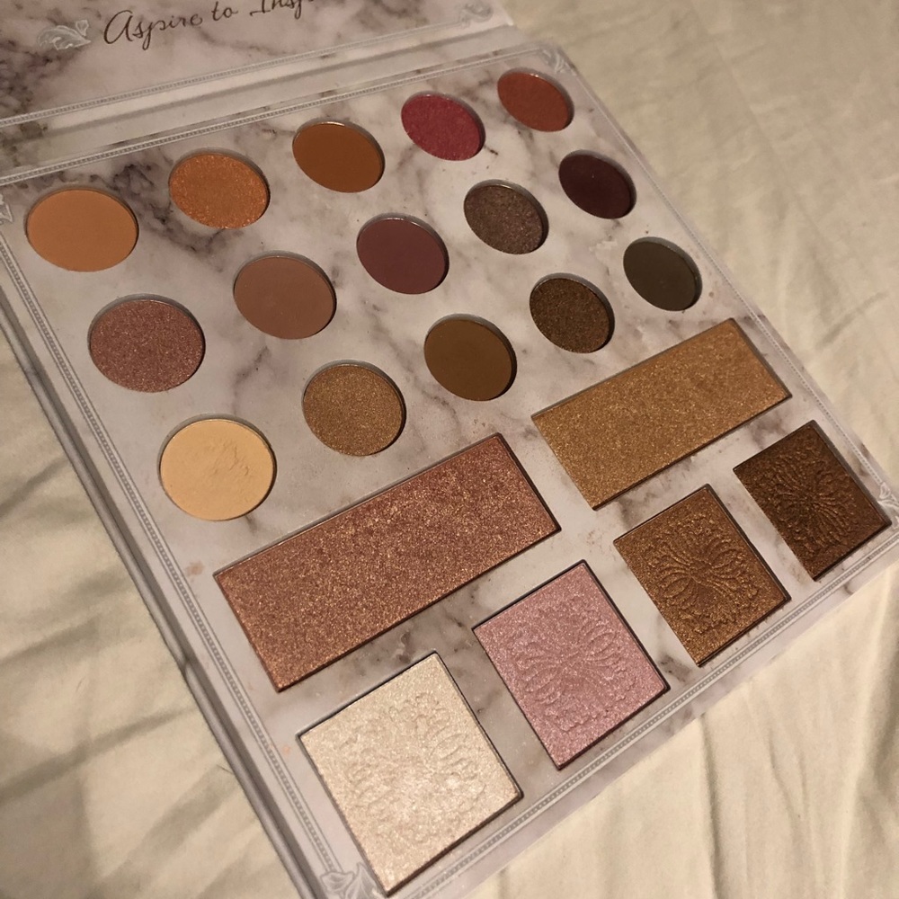 Carli Bybel Eyeshadow Palette